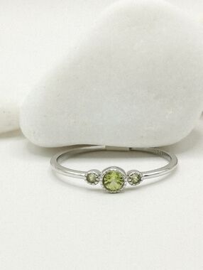 Peridot Sterling Silver Stacking Ring size 8 🆕